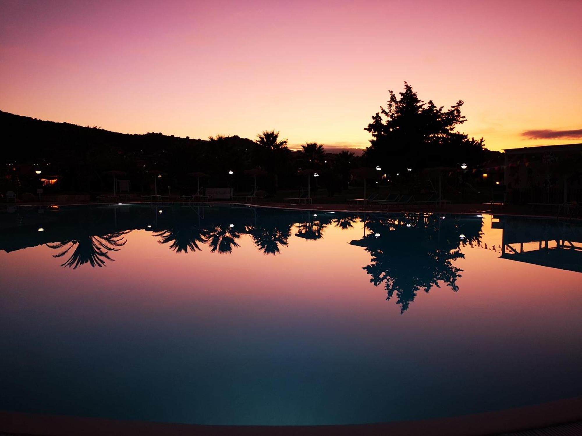 Rey Beach Club Monte Nai Exterior foto